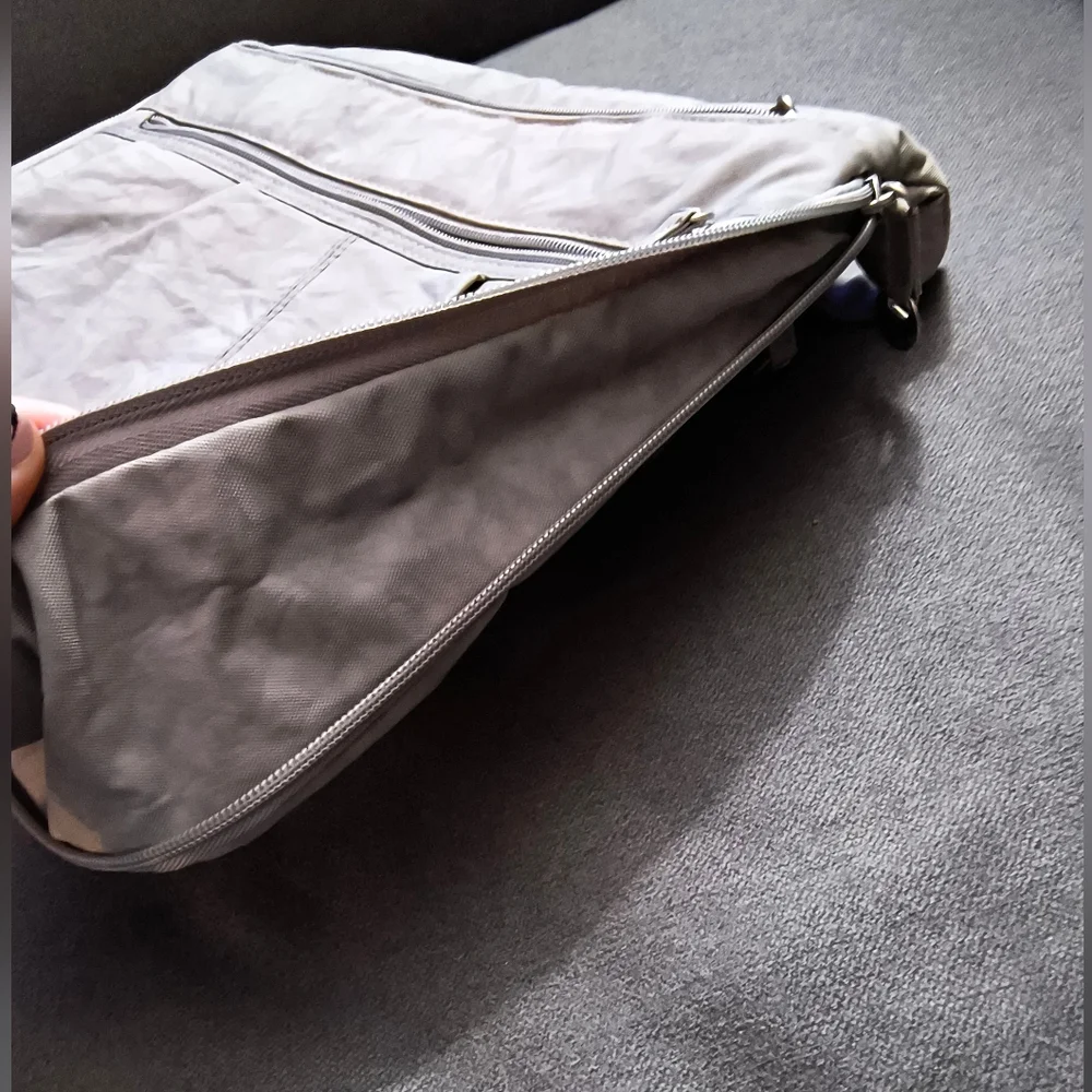Vintage Travelon RFID Blocking Expandable Crossbody Bag & Wallet with Tags-Gray